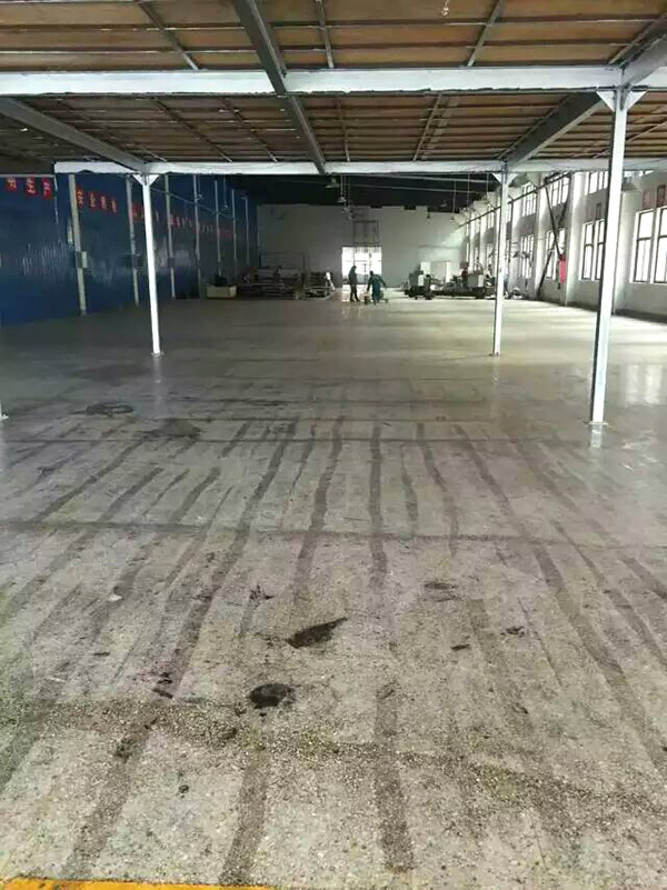 吳江標識公司平涂型環氧地坪進場施工